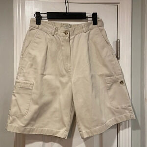 L.L. Bean Khaki Chino Pleated Front Cotton Cargo Camp Shorts Pockets Size 8